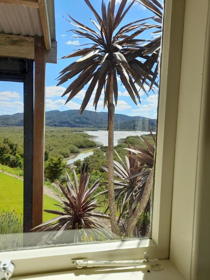 Taranaki Hotel Waihaha ภายนอก รูปภาพ